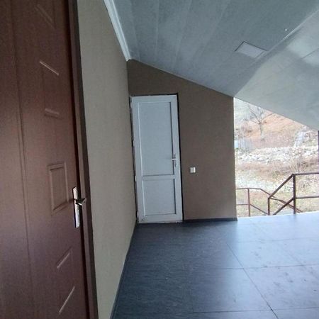 Apartamento Lika'S Sweet House Katskhi Exterior foto